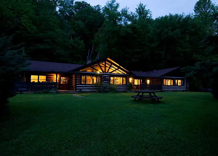 Creekwalk Inn Bed And Breakfast With Cabins